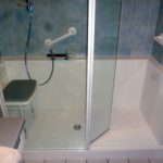 douche-senior-confort-en remplacement-baignoire